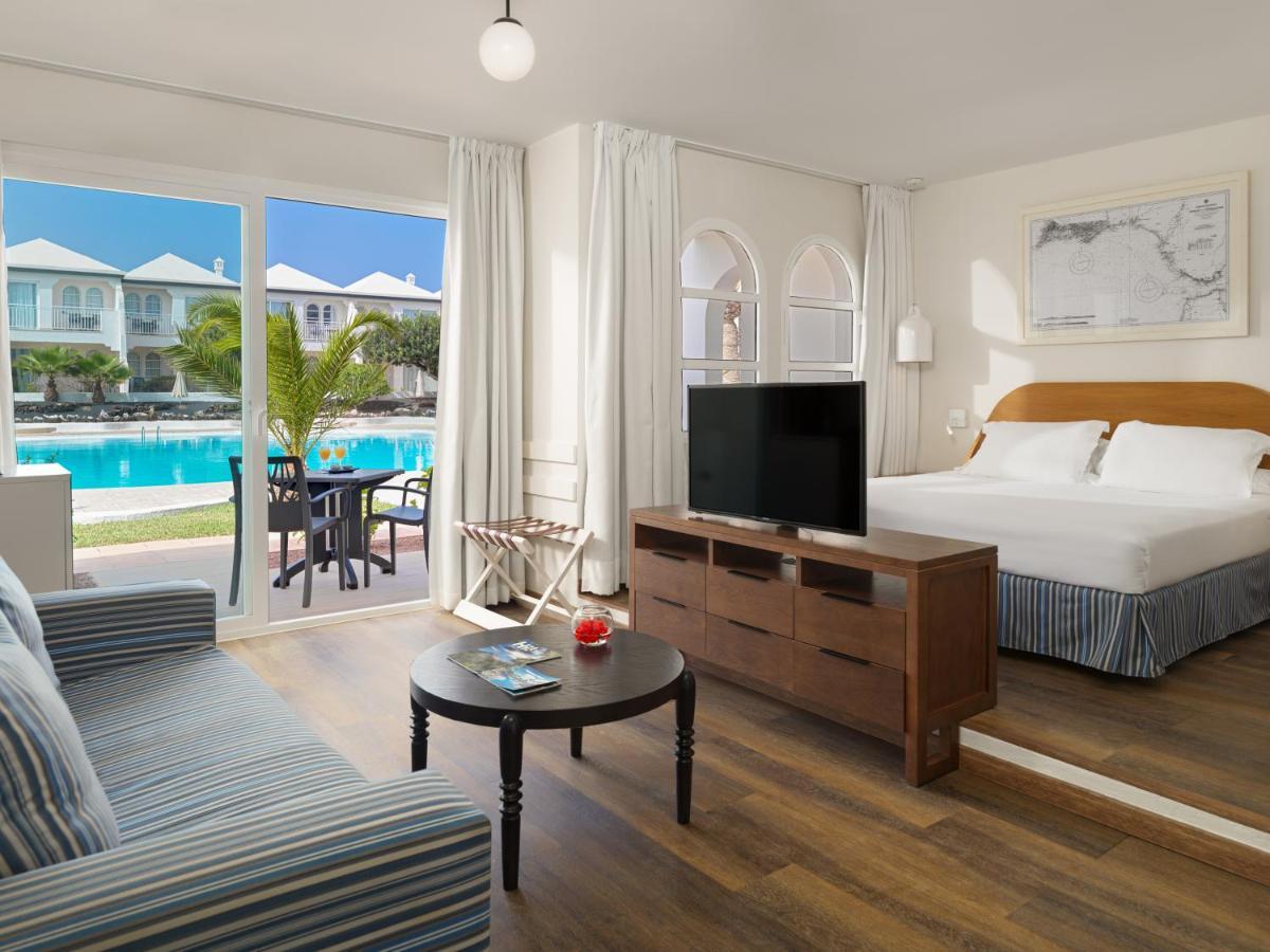 เอช 10 โอเชียน สวีท Hotel คอร์ราเลโฮ ภายนอก รูปภาพ