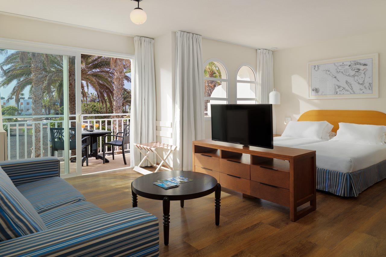 เอช 10 โอเชียน สวีท Hotel คอร์ราเลโฮ ภายนอก รูปภาพ