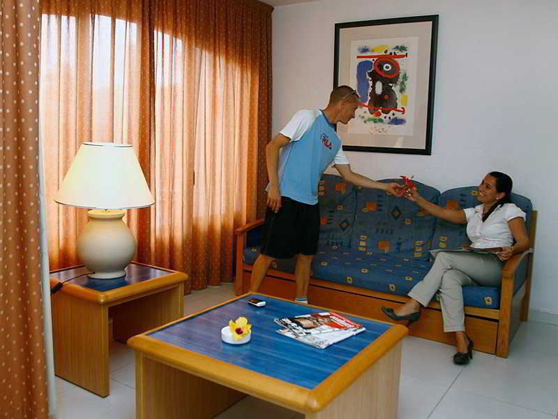 เอช 10 โอเชียน สวีท Hotel คอร์ราเลโฮ ภายนอก รูปภาพ