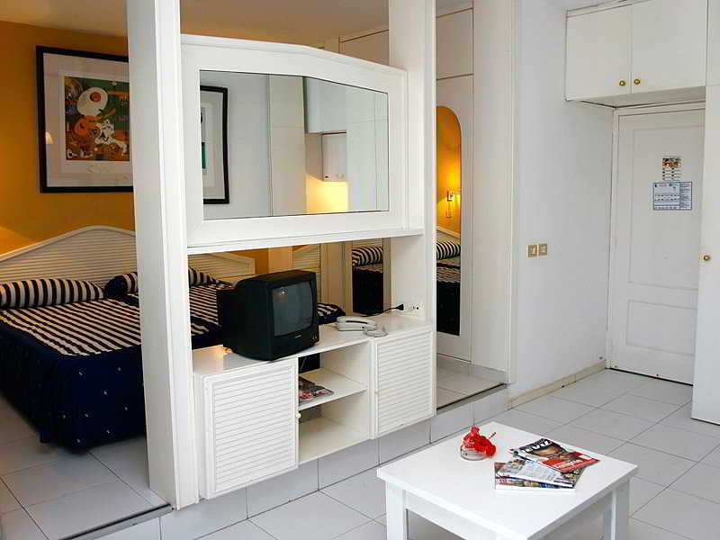 เอช 10 โอเชียน สวีท Hotel คอร์ราเลโฮ ภายนอก รูปภาพ